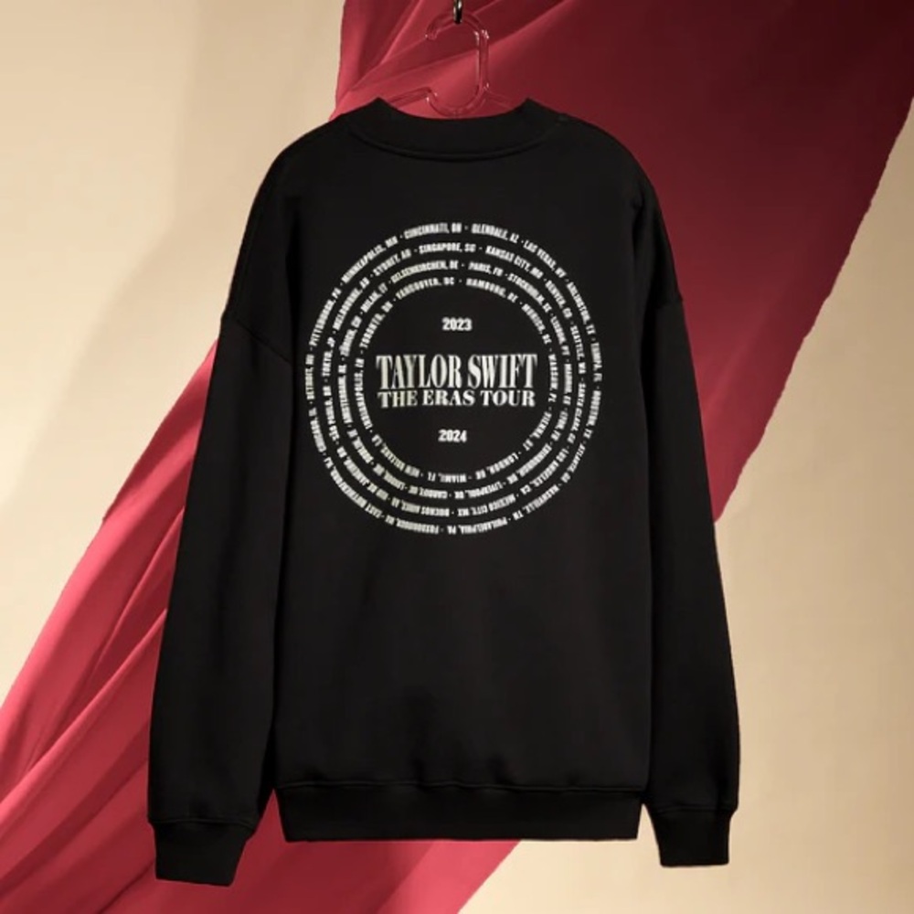 TAYLOR SWIFT • THE ERAS TOUR ALL TOO WELL LIVE PHOTO OVERSIZED CREWNECK (M) - Picture 7 of 9